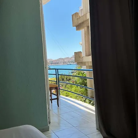 Beachfront Near The Promenade Apartment *