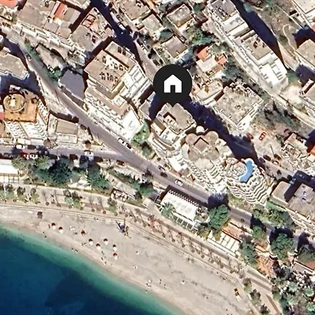 Beachfront Near The Promenade * Sarandë